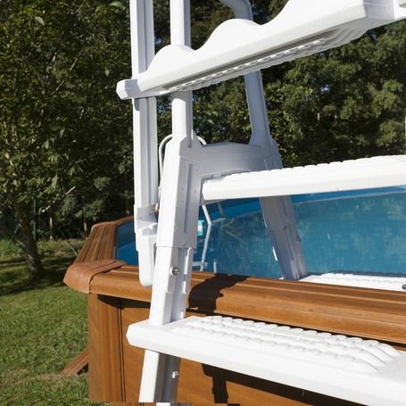 Escalera en HDPE para piscinas elevadas entre 120 y 132 cm - 4 peldaños + plataforma - L4PL